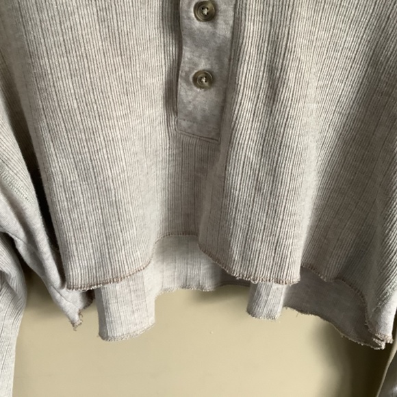 Rough Dress crop sweater size M - Picture 4 of 4